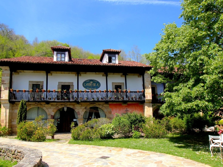 Camino Real de Selores cantabria Hotel b&b boutique best romantic hip trendy country side apartments