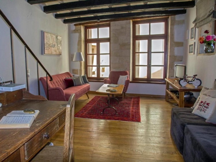 To Spiti apartment in chania crete beautiful small and charming
