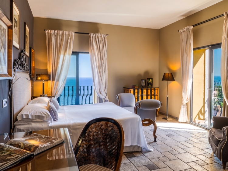deluxe room
