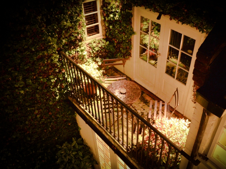 The balcony with the Margot room