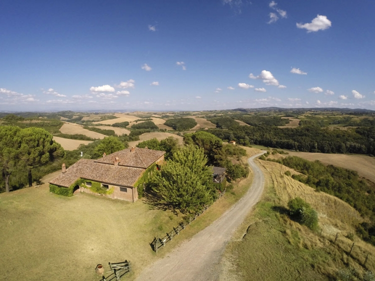 Privacy? As much as you want! (Le Trosce farmhouse)