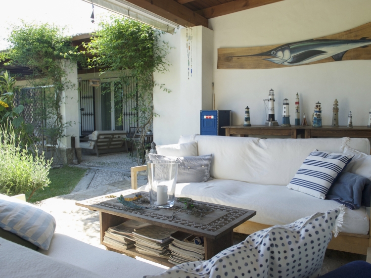Outside sitting area under the pergola