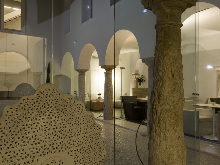 Courtyard Hotel Viento10