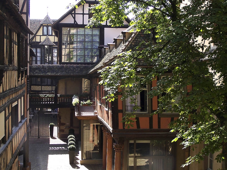 Hotel Cour du Corbeau hotel boutique Strasbourg charming small 