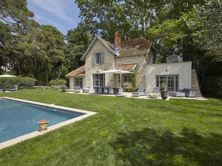 Château St Pierre de Serjac best luxury self catering apartments france secretplaces boutique hotels