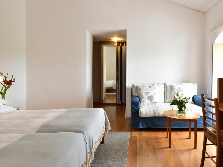 Pousada de arraiolos Portugal boutique hotel design b&b