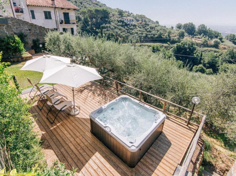 Il borgo degli agrumi HOTEL APARTMENTS BOUTIQUE IN UZZANO TUSCANY