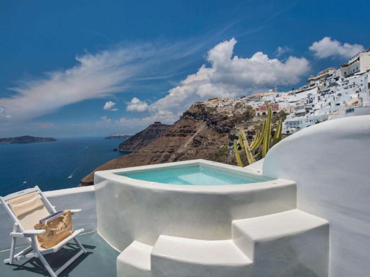 Athina Luxury Suites fira boutique Hotel