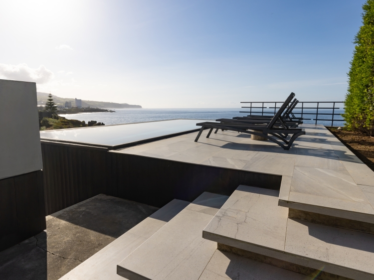 Moradia frente mar com Piscina Açores 