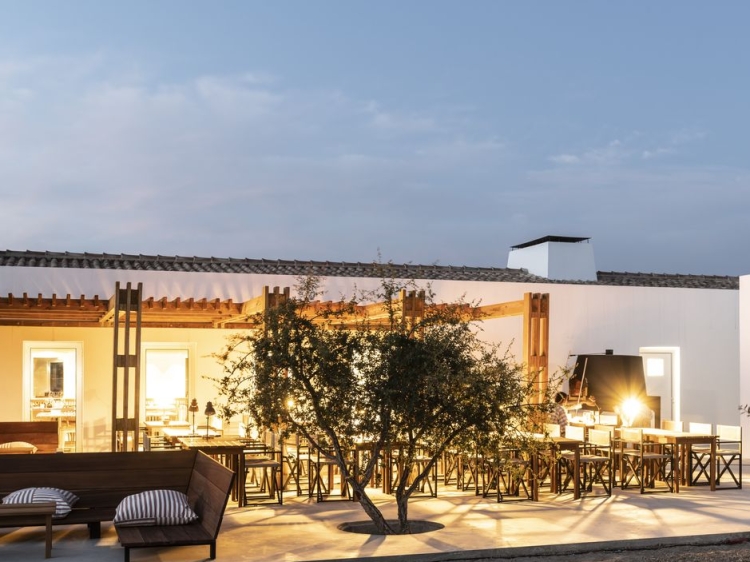 Craveiral Farmhouse Luxury Villas Houses Portugal 