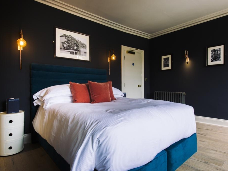 The Porterhouse Grill & Rooms Oxford comfortable bed
