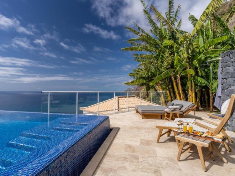 Escarpa - The Madeira Hideaway best apartaments and hotel near funchal