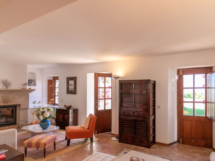Stay at Quinta do Guine Algarve Portugal hotel lodging boutique best cheap luxury unique trendy cool small