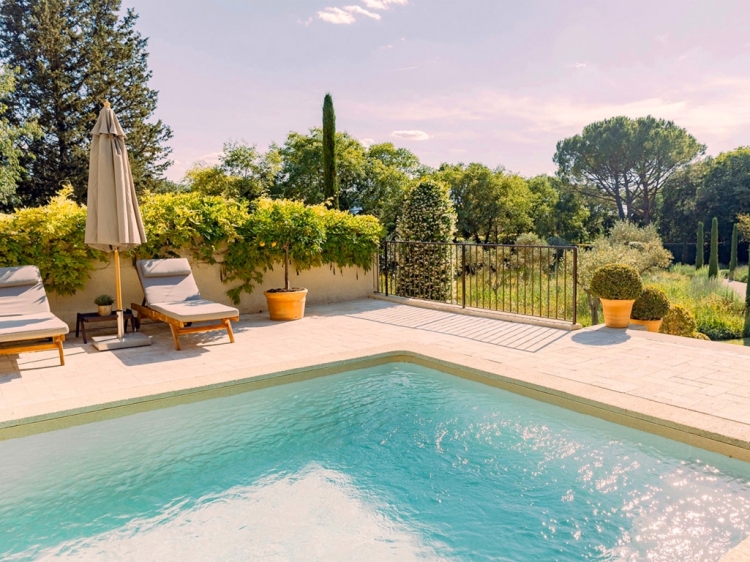 Domaine Les Martins romantic boutique hotel provence luberon retreat
