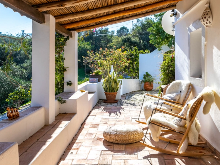 Stay at Quinta Kat Quinta do Gato Santa Catarina Algarve Portugal hotel lodging boutique best cheap luxury unique trendy cool small