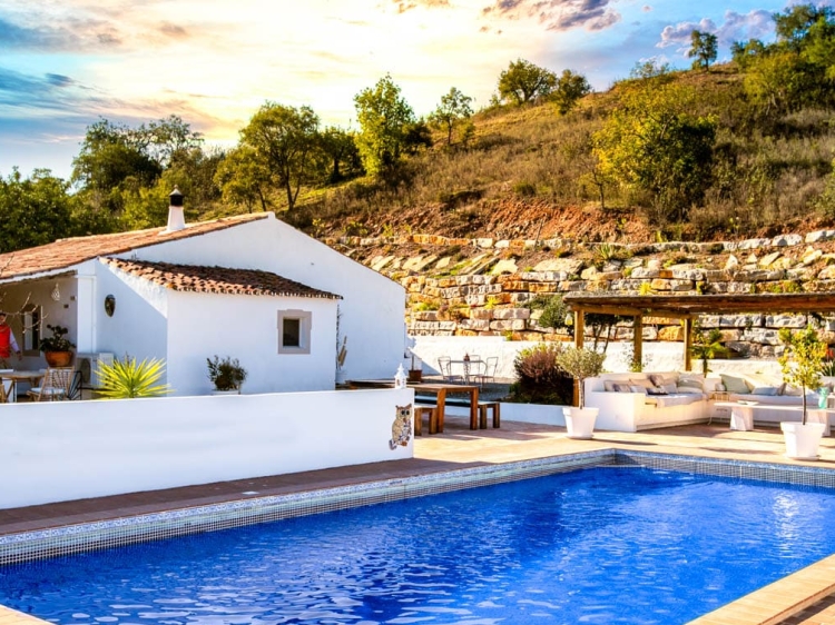 Stay at Quinta Kat Quinta do Gato Santa Catarina Algarve Portugal hotel lodging boutique best cheap luxury unique trendy cool small