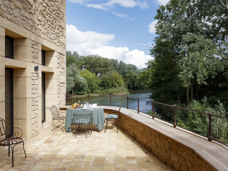 Le Moulin Sur la Rivière
