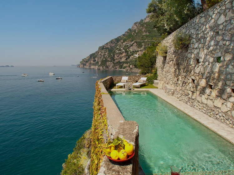 Positano Villa and holiday home to rent luxus romantic front sea