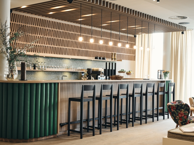 Hotel Bar & Lounge