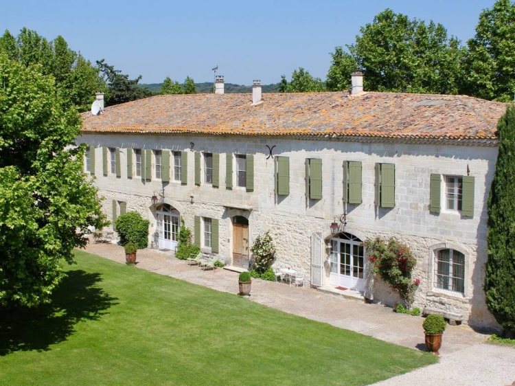 Domaine Des Clos Beaucaire provence hotel b&b boutique best small apartments 