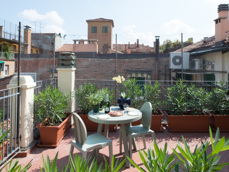 Charming Apartment Bologna City Centre