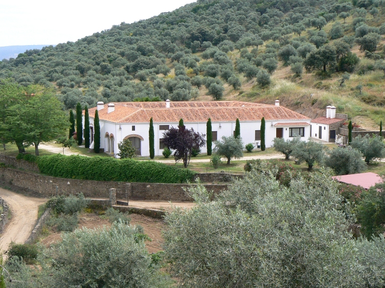 traditional Country house Lagar el Alzotano Spain Extremadura outside best holiday home Secretplaces to rent caceres trujillo