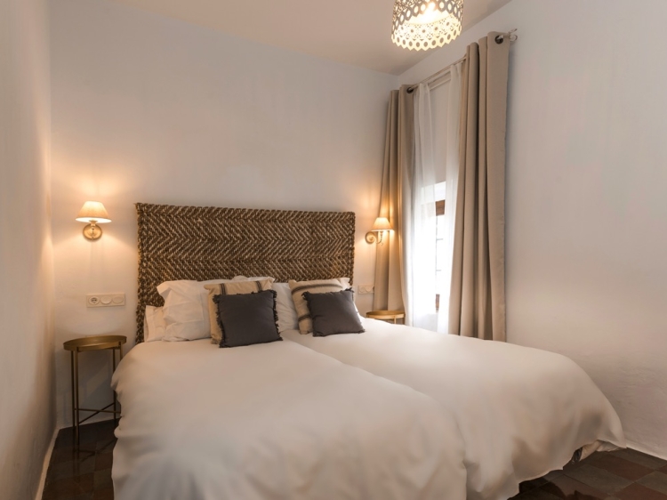 Cortijo el Maizal beautiful wedding villa in Granada Room Secretplaces