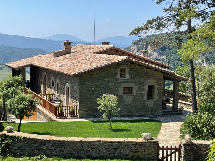 Masia Santa Llúcia hotel b&b rupit