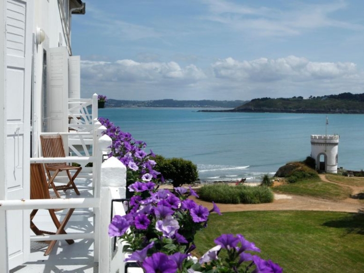 Grand Hotel des Bains View in  Locquirec britanny best boutique lodging beach front