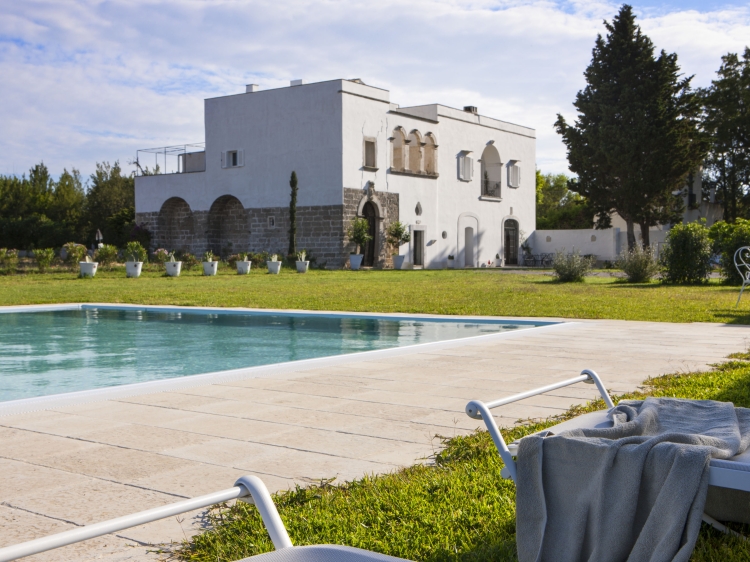 The swimming pool ;Best luxury bed and breakfast Critabianca - Puglia - Secretplaces