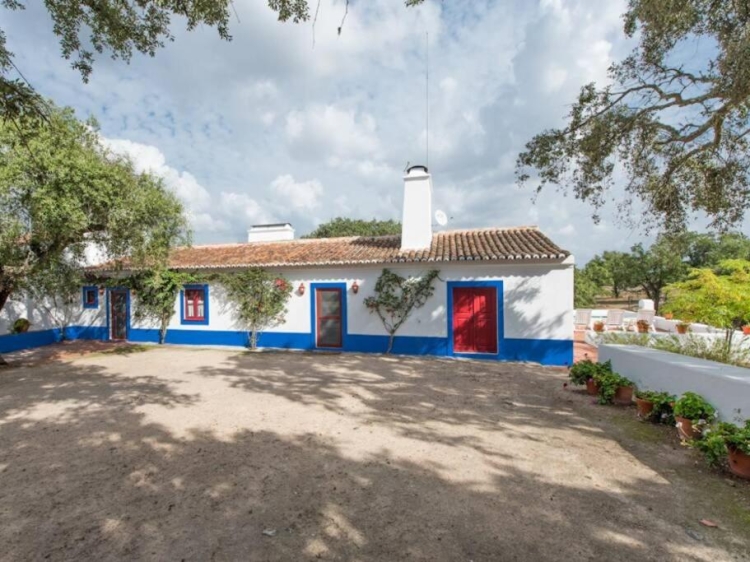 MONTE DO CORTIÇO villa arraiolos alentejo boutique