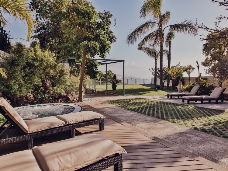 Lush green garden with incredible views of Mount Teide