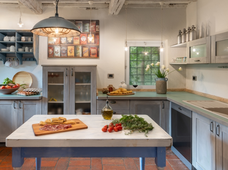 Villa Vetrichina Tuscany Kitchen