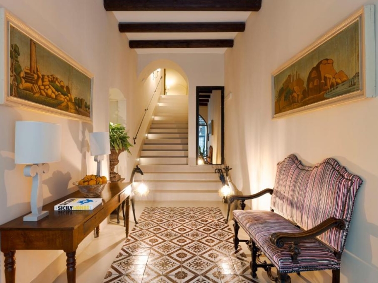 Palazzo dei Baroni Arone di Valentino