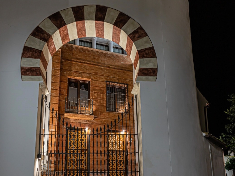 FACHADA LATERAL 