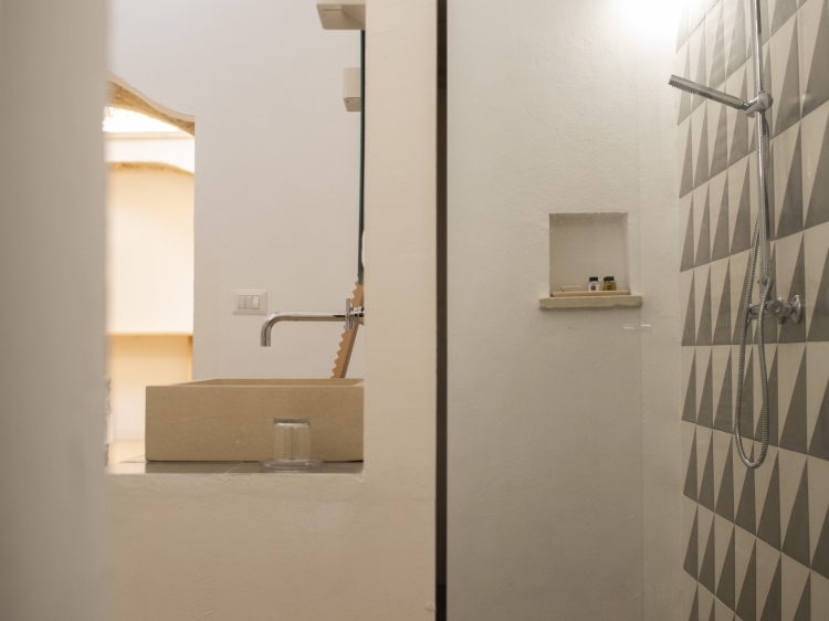 Executive room bathroom in beautiful B&B in Spain