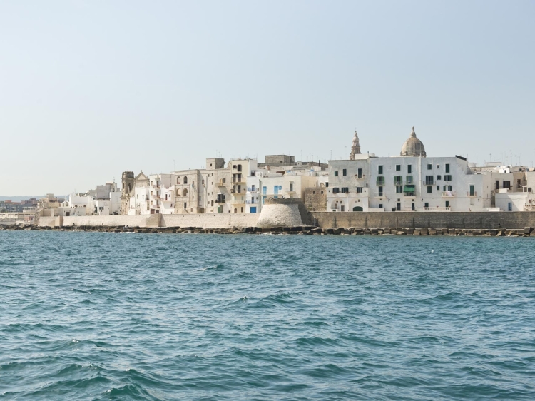 Santa Maria 24 best apartments front sea in Monopoli chip and chic