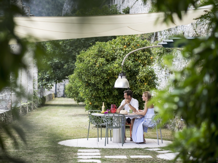 garden dining