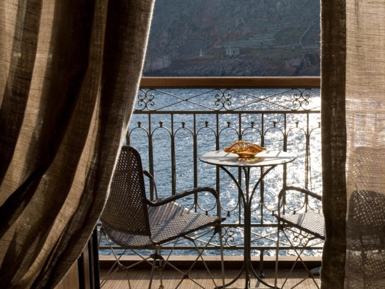 Kyrimai Hotel best luxury romantic hotel on the sea in Mani