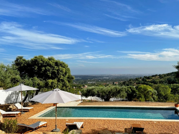 holiday home in algarve for rent for 6 pesosns i with swimming pool 