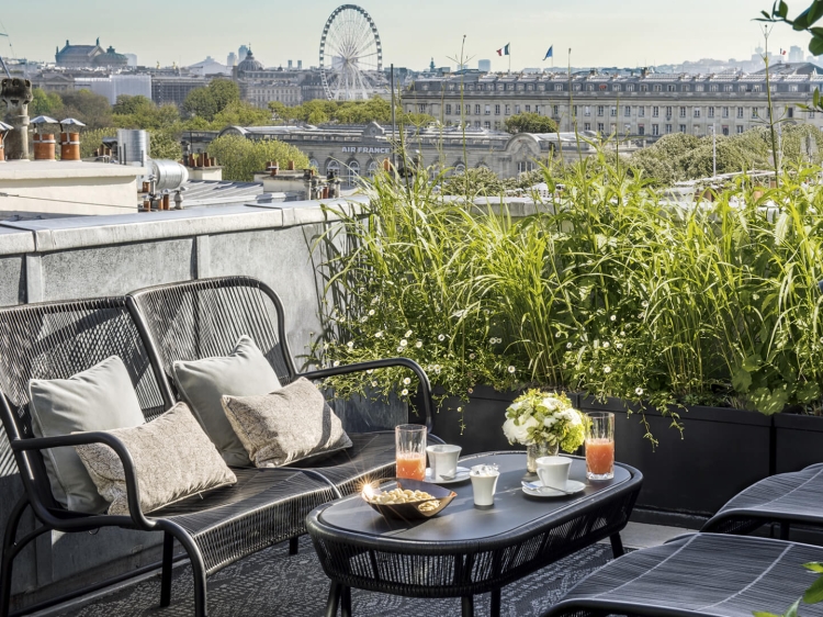 Le Narcisse Blanc Hôtel & Spa luxury hotel Paris