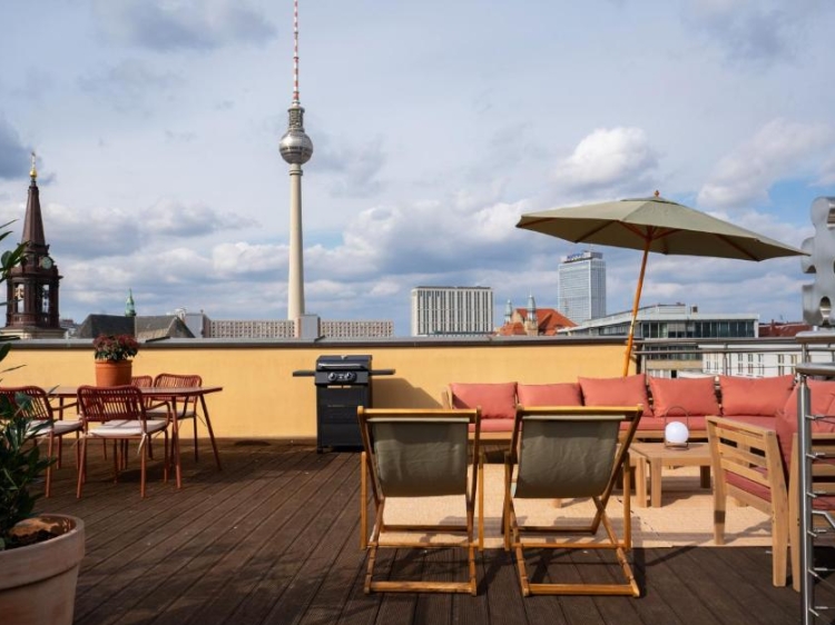 Terraço com vista para Berlim. Hotel The Charming by Curt Suites. Alojamento exclusivo e central.