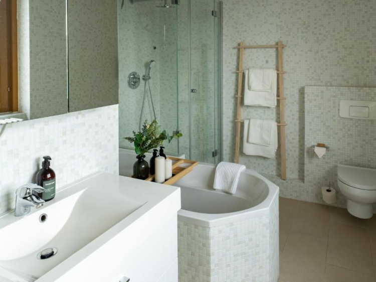 Bonito e elegante banheiro do hotel The Charming by Curt Suites. Hotel exclusivo e central em Berlim.