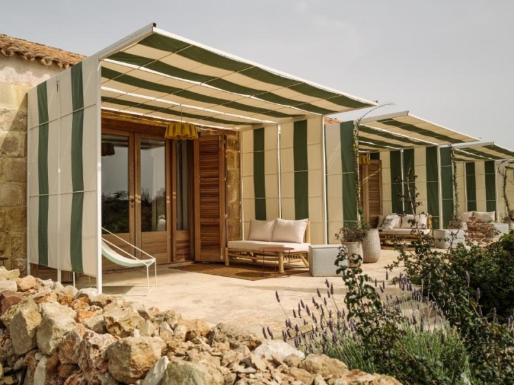 Suite com terraço Amagatay Menorca. Hotel de charme no campo. Piscina exterior. Ilhas Baleares. Férias só para adultos. 