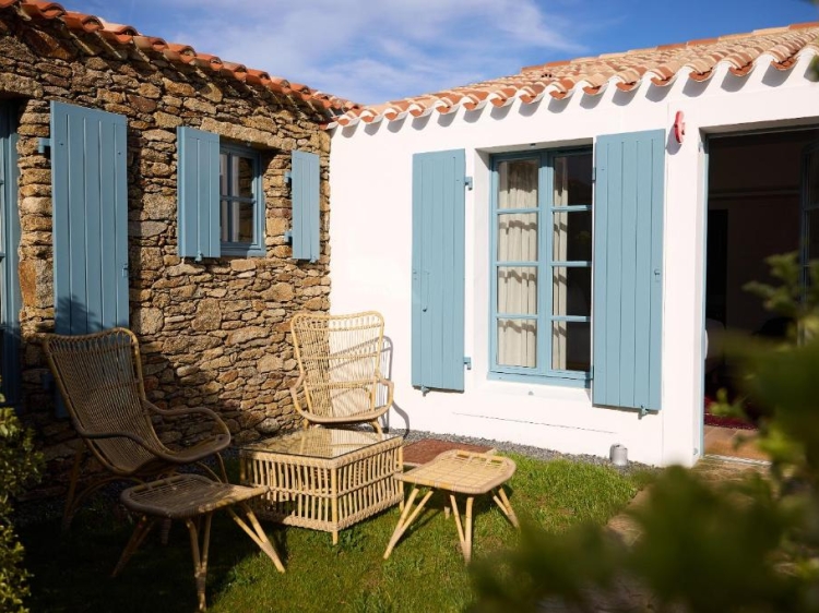 Suite de hotel com spa La Mission L'Ile d'Yeu, França. Os melhores hotéis com piscina. Férias em família. Hotel exclusivo.  
