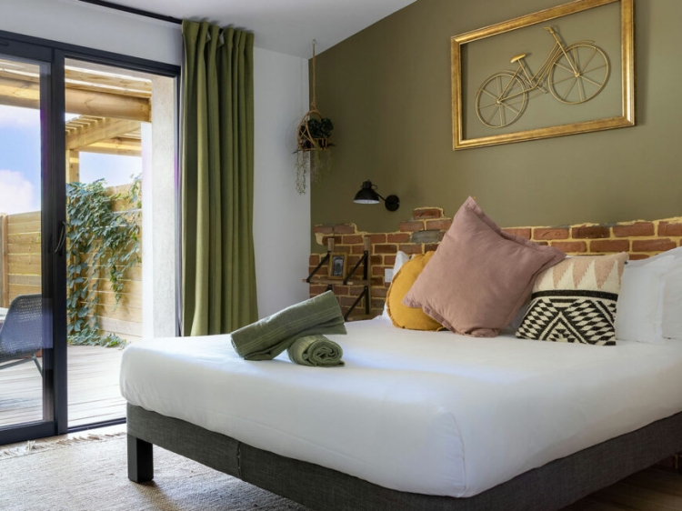 Résidence Casarina – Charming hotel and apartments with a pool near Bonifacio, Corsica.
