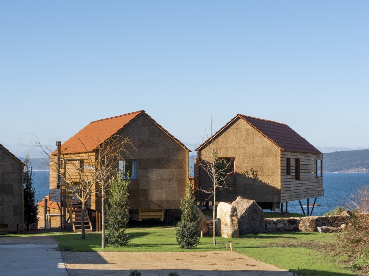 Exterior  Refuxos de Porto Quilmas,cottages in front of the sea in Costa de Muerte in La Coruña