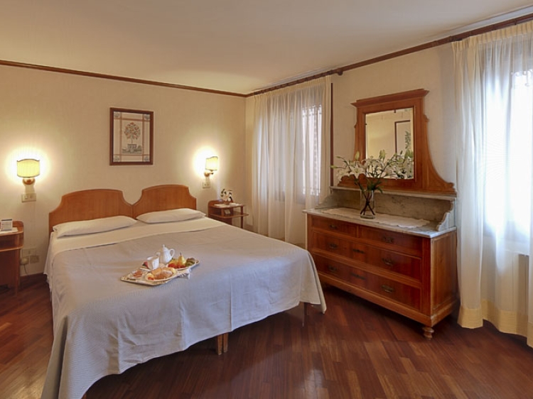 Pensione la Calcina Venice Hotel venice boutique