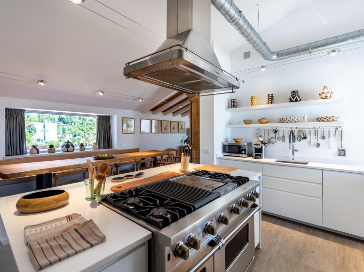 fully equiped kitchen