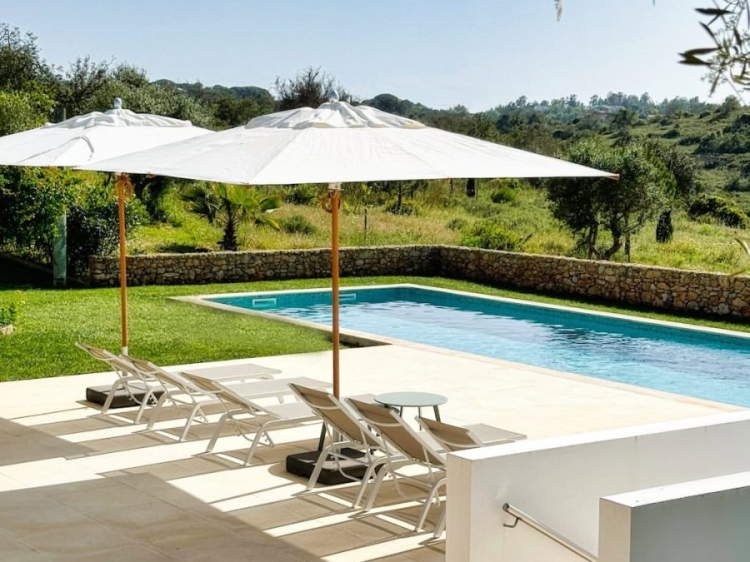 Authentic Algarve retreat on private estate, entire house for rent with shared pool and two bedrooms in Ferragudo, Algarve